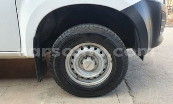 Acheter Occasion Voiture Isuzu KB Blanc à Maseru, Maseru Acheter Occasion Voiture Isuzu KB Blanc à Maseru, Maseru