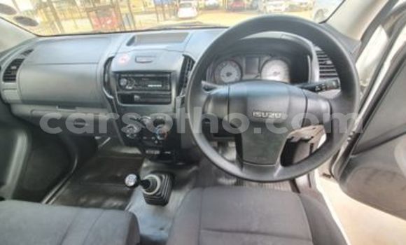 Acheter Occasion Voiture Isuzu KB Blanc à Maseru, Maseru Acheter Occasion Voiture Isuzu KB Blanc à Maseru, Maseru