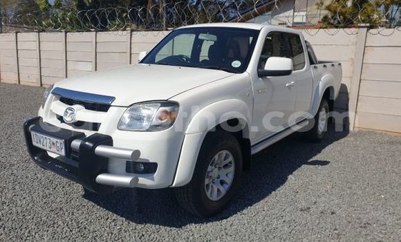 Buy Used Mazda BT-50 White Car in Maputsoa in Leribe Buy Used Mazda BT-50 White Car in Maputsoa in Leribe