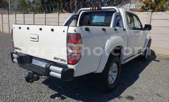Buy Used Mazda BT-50 White Car in Maputsoa in Leribe Buy Used Mazda BT-50 White Car in Maputsoa in Leribe