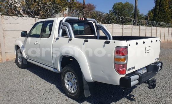Buy Used Mazda BT-50 White Car in Maputsoa in Leribe Buy Used Mazda BT-50 White Car in Maputsoa in Leribe