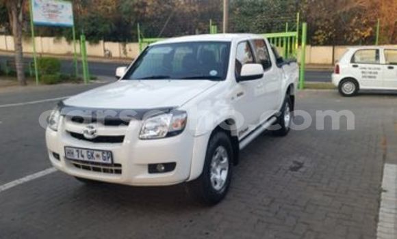 Sayi Na hannu Mazda BT-50 White Mota in Maseru a Maseru Sayi Na hannu Mazda BT-50 White Mota in Maseru a Maseru