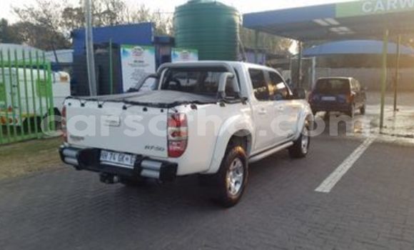 Sayi Na hannu Mazda BT-50 White Mota in Maseru a Maseru Sayi Na hannu Mazda BT-50 White Mota in Maseru a Maseru