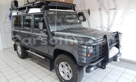 Buy Used Land Rover Defender Silver Car in Mohale's Hoek in Mohale's Hoek Buy Used Land Rover Defender Silver Car in Mohale's Hoek in Mohale's Hoek