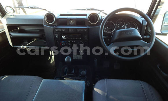 Buy Used Land Rover Defender Silver Car in Mohale's Hoek in Mohale's Hoek Buy Used Land Rover Defender Silver Car in Mohale's Hoek in Mohale's Hoek