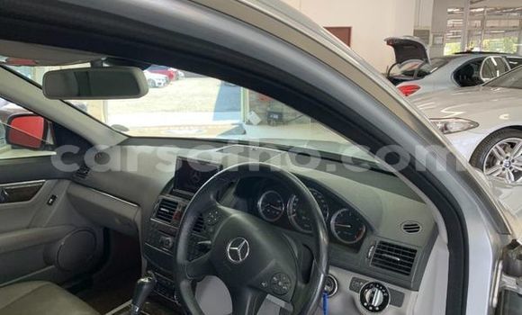 Sayi Na hannu Mercedes-Benz C–Class Silver Mota in Maseru a Maseru Sayi Na hannu Mercedes-Benz C–Class Silver Mota in Maseru a Maseru