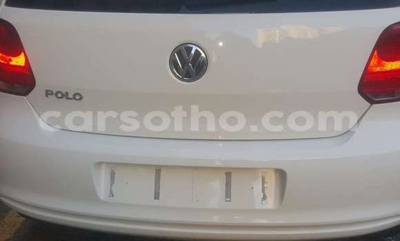 Acheter Occasion Voiture Volkswagen Polo Blanc à Maputsoa, Leribe Acheter Occasion Voiture Volkswagen Polo Blanc à Maputsoa, Leribe