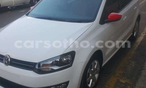 Acheter Occasion Voiture Volkswagen Polo Blanc à Maputsoa, Leribe Acheter Occasion Voiture Volkswagen Polo Blanc à Maputsoa, Leribe