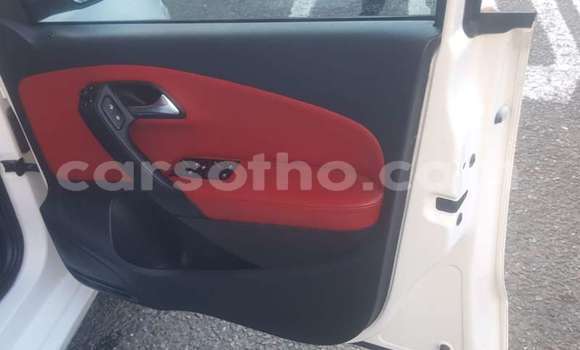 Acheter Occasion Voiture Volkswagen Polo Blanc à Maputsoa, Leribe Acheter Occasion Voiture Volkswagen Polo Blanc à Maputsoa, Leribe