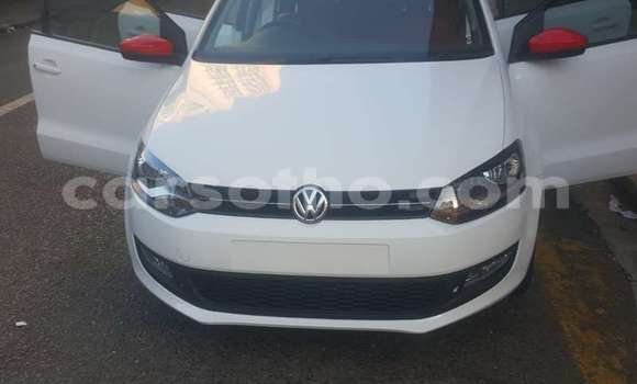 Acheter Occasion Voiture Volkswagen Polo Blanc à Maputsoa, Leribe Acheter Occasion Voiture Volkswagen Polo Blanc à Maputsoa, Leribe