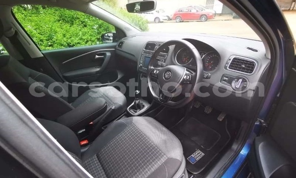 Acheter Occasion Voiture Volkswagen Polo Bleu à Maputsoa, Leribe Acheter Occasion Voiture Volkswagen Polo Bleu à Maputsoa, Leribe