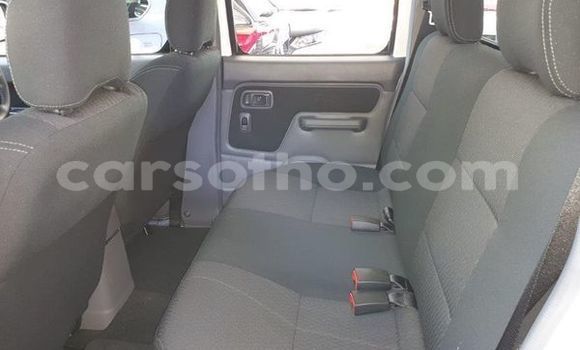 اشتري مستعمل Nissan Hardbody White سيارة في Maseru في Maseru اشتري مستعمل Nissan Hardbody White سيارة في Maseru في Maseru