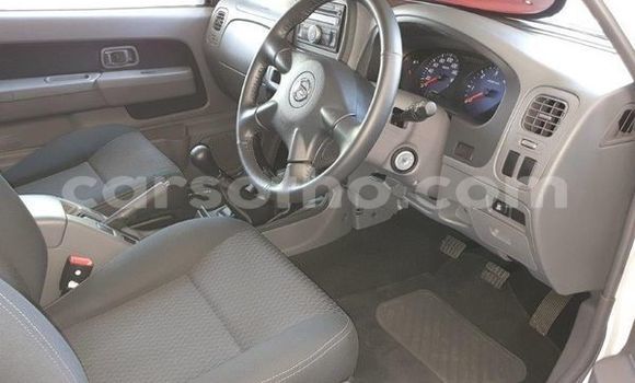 اشتري مستعمل Nissan Hardbody White سيارة في Maseru في Maseru اشتري مستعمل Nissan Hardbody White سيارة في Maseru في Maseru