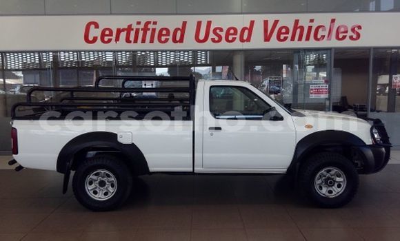 اشتري مستعمل Nissan Hardbody White سيارة في Maseru في Maseru اشتري مستعمل Nissan Hardbody White سيارة في Maseru في Maseru