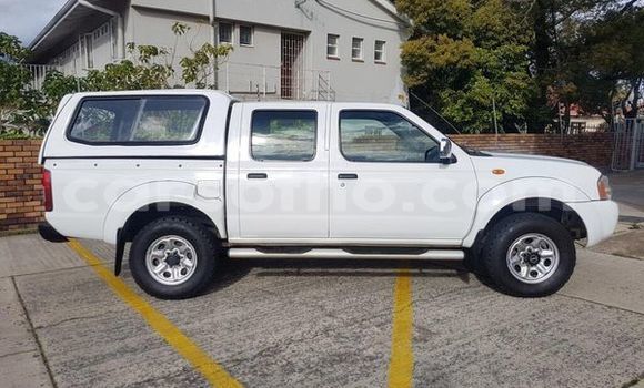 اشتري مستعمل Nissan Hardbody White سيارة في Maputsoe في Leribe اشتري مستعمل Nissan Hardbody White سيارة في Maputsoe في Leribe