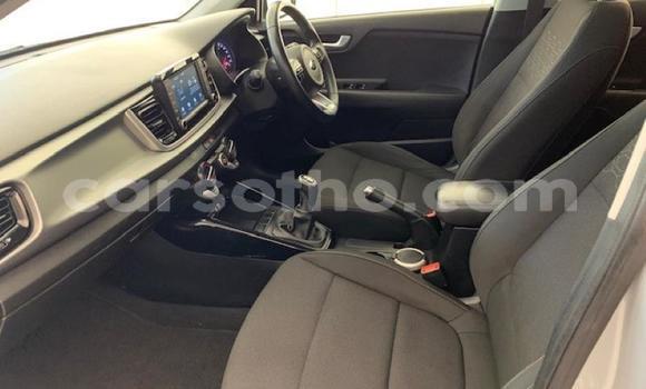 Sayi Na hannu Kia Rio Silver Mota in Maputsoe a Leribe Sayi Na hannu Kia Rio Silver Mota in Maputsoe a Leribe