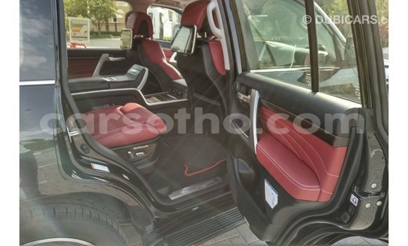 Buy Import Toyota Land Cruiser Black Car in Import - Dubai in Maseru Buy Import Toyota Land Cruiser Black Car in Import - Dubai in Maseru