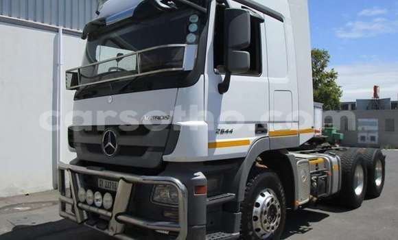 Buy Used Mercedes‒Benz 2644 White Truck in Maseru in Maseru Buy Used Mercedes‒Benz 2644 White Truck in Maseru in Maseru