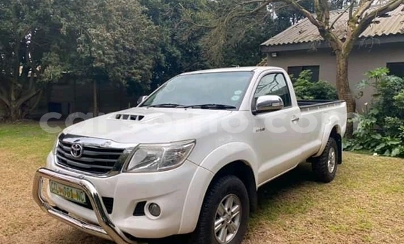 Buy Used Toyota Hilux White Car in Maseru in Maseru Buy Used Toyota Hilux White Car in Maseru in Maseru