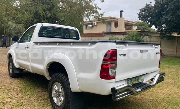 Buy Used Toyota Hilux White Car in Maseru in Maseru Buy Used Toyota Hilux White Car in Maseru in Maseru