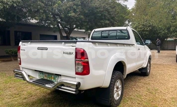 Buy Used Toyota Hilux White Car in Maseru in Maseru Buy Used Toyota Hilux White Car in Maseru in Maseru