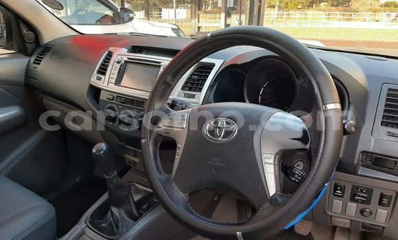 Acheter Occasion Voiture Toyota Hilux Blanc à Maputsoe, Leribe Acheter Occasion Voiture Toyota Hilux Blanc à Maputsoe, Leribe