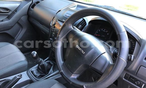 Acheter Occasion Voiture Isuzu KB Gris à Maseru, Maseru Acheter Occasion Voiture Isuzu KB Gris à Maseru, Maseru