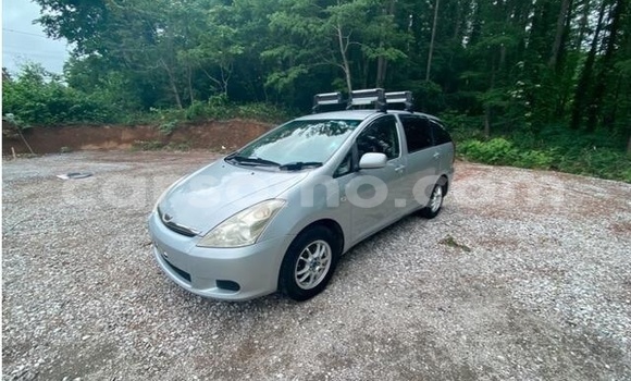 Sayi Na hannu Toyota Wish Blue Mota in Maseru a Maseru Sayi Na hannu Toyota Wish Blue Mota in Maseru a Maseru