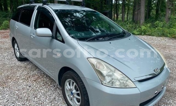 Sayi Na hannu Toyota Wish Blue Mota in Maseru a Maseru Sayi Na hannu Toyota Wish Blue Mota in Maseru a Maseru