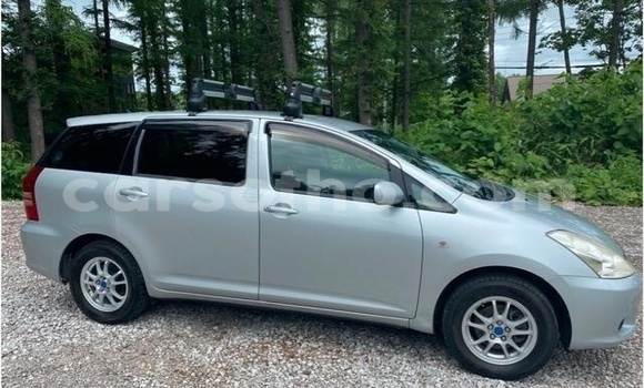 Sayi Na hannu Toyota Wish Blue Mota in Maseru a Maseru Sayi Na hannu Toyota Wish Blue Mota in Maseru a Maseru