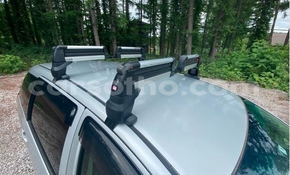 Sayi Na hannu Toyota Wish Blue Mota in Maseru a Maseru Sayi Na hannu Toyota Wish Blue Mota in Maseru a Maseru