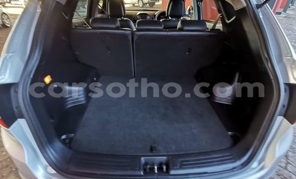 Buy Used Hyundai ix35 Silver Car in Maputsoa in Leribe Buy Used Hyundai ix35 Silver Car in Maputsoa in Leribe