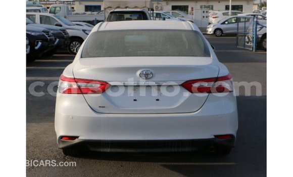 Sayi Imported Toyota Camry White Mota in Import - Dubai a Maseru Sayi Imported Toyota Camry White Mota in Import - Dubai a Maseru