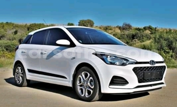 Sayi Na hannu Hyundai i20 White Mota in Hlotse a Leribe Sayi Na hannu Hyundai i20 White Mota in Hlotse a Leribe