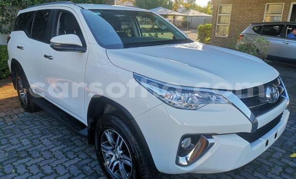 Buy Used Toyota Fortuner Green Car in Maseru in Maseru Buy Used Toyota Fortuner Green Car in Maseru in Maseru