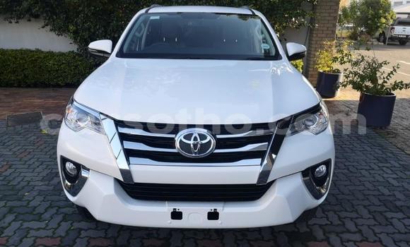 Buy Used Toyota Fortuner Green Car in Maseru in Maseru Buy Used Toyota Fortuner Green Car in Maseru in Maseru