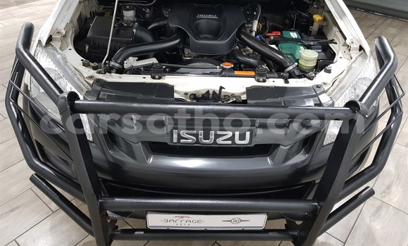 Acheter Occasion Voiture Isuzu 117 Blanc à Maputsoe, Leribe Acheter Occasion Voiture Isuzu 117 Blanc à Maputsoe, Leribe