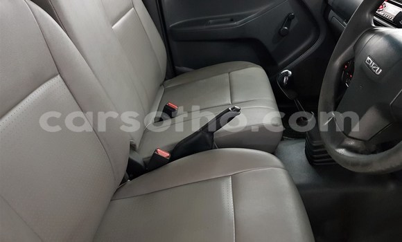 Acheter Occasion Voiture Isuzu 117 Blanc à Maputsoe, Leribe Acheter Occasion Voiture Isuzu 117 Blanc à Maputsoe, Leribe