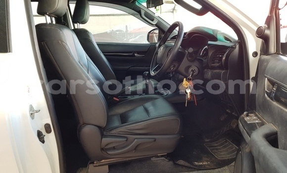 اشتري مستعمل Toyota Hilux White سيارة في Mafeteng في Mafeteng اشتري مستعمل Toyota Hilux White سيارة في Mafeteng في Mafeteng