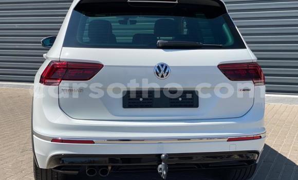 Buy Used Volkswagen Tiguan Green Car in Maseru in Maseru Buy Used Volkswagen Tiguan Green Car in Maseru in Maseru