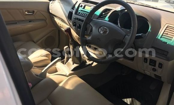 Acheter Occasion Voiture Toyota Fortuner Blanc à Maputsoe, Leribe Acheter Occasion Voiture Toyota Fortuner Blanc à Maputsoe, Leribe