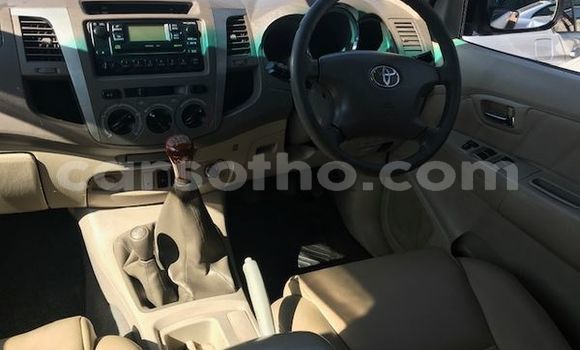 Acheter Occasion Voiture Toyota Fortuner Blanc à Maputsoe, Leribe Acheter Occasion Voiture Toyota Fortuner Blanc à Maputsoe, Leribe