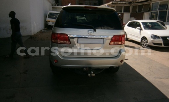 Acheter Occasion Voiture Toyota Fortuner Gris à Maseru, Maseru Acheter Occasion Voiture Toyota Fortuner Gris à Maseru, Maseru