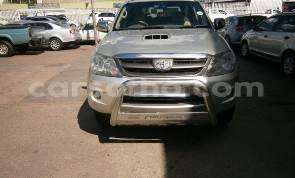 Acheter Occasion Voiture Toyota Fortuner Gris à Maseru, Maseru Acheter Occasion Voiture Toyota Fortuner Gris à Maseru, Maseru