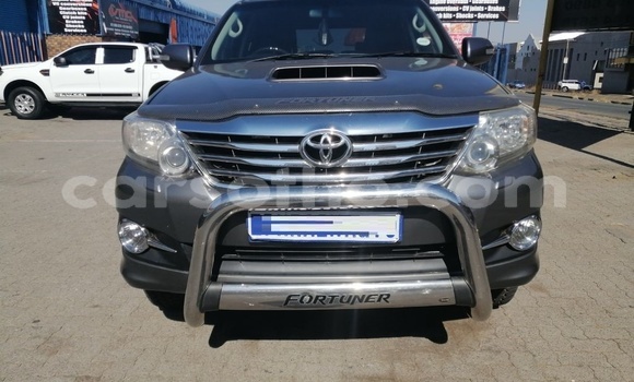 Acheter Occasion Voiture Toyota Fortuner Gris à Maputsoe, Leribe Acheter Occasion Voiture Toyota Fortuner Gris à Maputsoe, Leribe