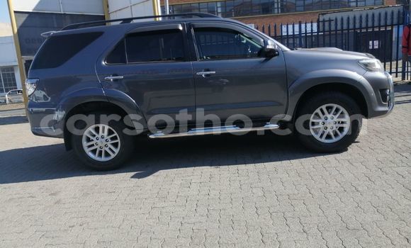 Acheter Occasion Voiture Toyota Fortuner Gris à Maputsoe, Leribe Acheter Occasion Voiture Toyota Fortuner Gris à Maputsoe, Leribe