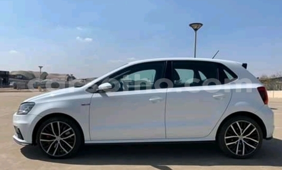 Sayi Na hannu Volkswagen Golf GTI White Mota in Mafeteng a Mafeteng Sayi Na hannu Volkswagen Golf GTI White Mota in Mafeteng a Mafeteng