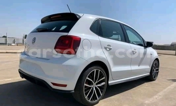 Sayi Na hannu Volkswagen Golf GTI White Mota in Mafeteng a Mafeteng Sayi Na hannu Volkswagen Golf GTI White Mota in Mafeteng a Mafeteng