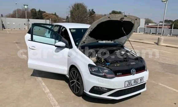 Sayi Na hannu Volkswagen Golf GTI White Mota in Mafeteng a Mafeteng Sayi Na hannu Volkswagen Golf GTI White Mota in Mafeteng a Mafeteng
