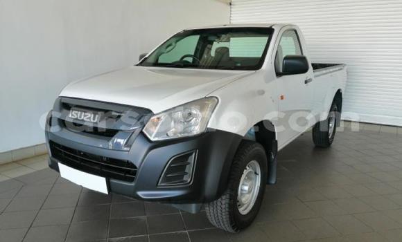 Buy Used Isuzu D–MAX Green Car in Maseru in Maseru Buy Used Isuzu D–MAX Green Car in Maseru in Maseru